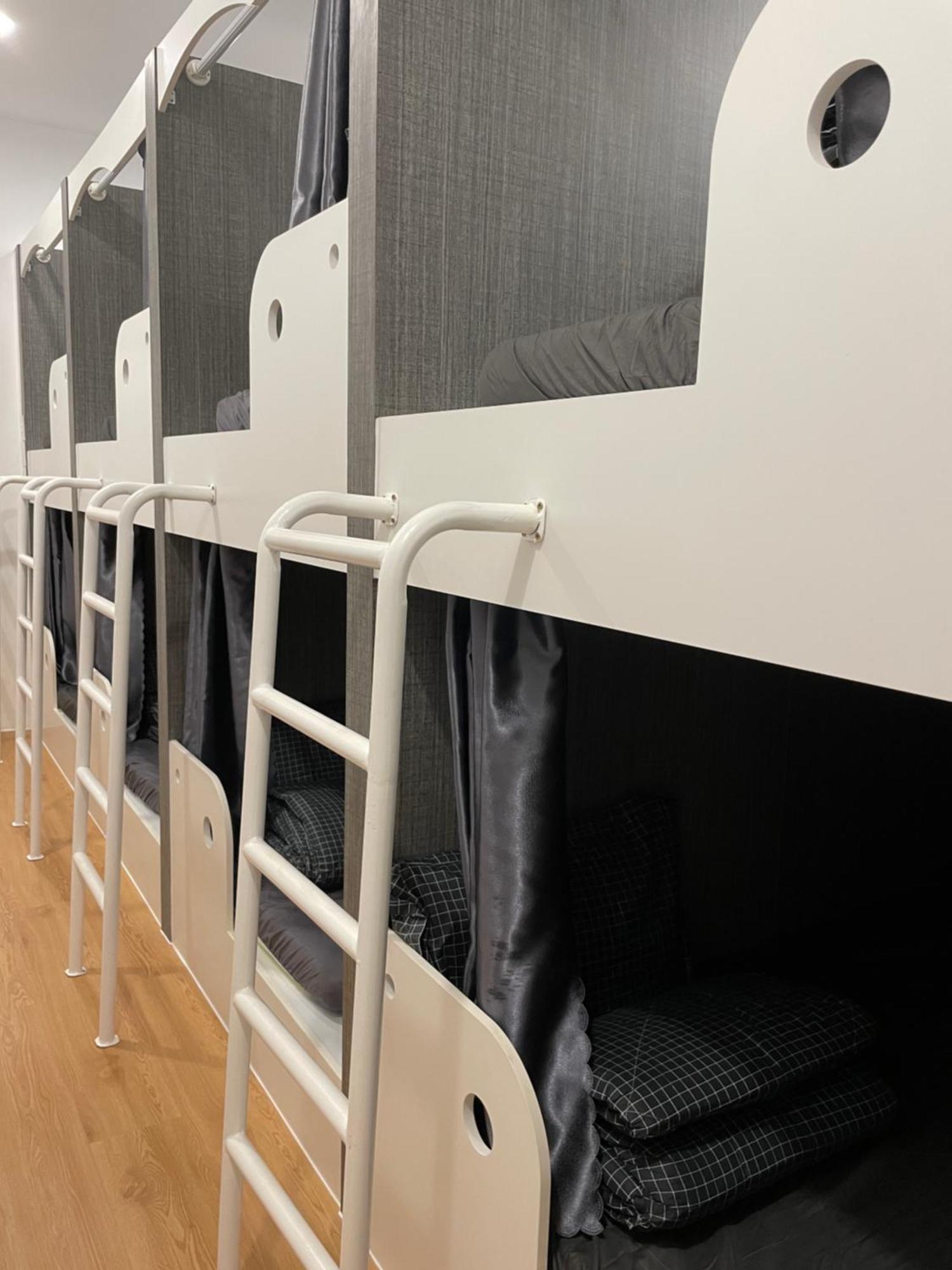 Alphabet Home Capsule 호치민 외부 사진